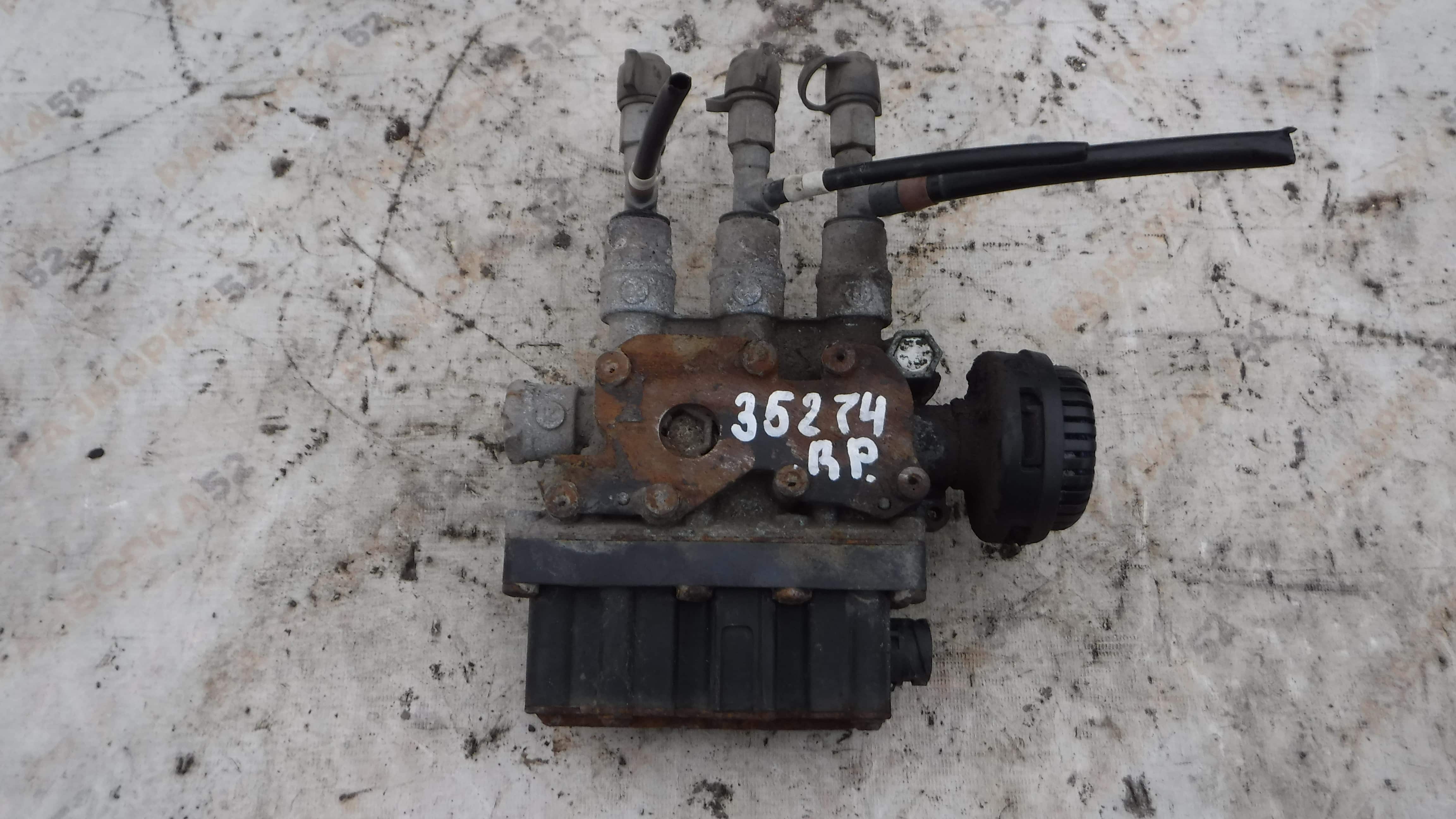 Главный кран уровня пола  Рено премиум Renault Premium DCI320 2005 4728800010, 5010422345